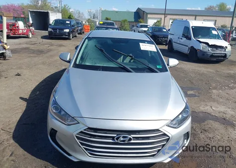 2018 Hyundai Elantra Sel z USA, uszkodzony, nr VIN 5NPD84LF1JH235707